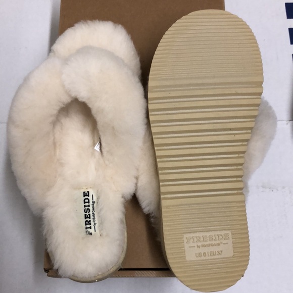 Fireside by Dearfoams Auburn Genuine Shearling Thong Slipper Natural - Picture 4 of 4